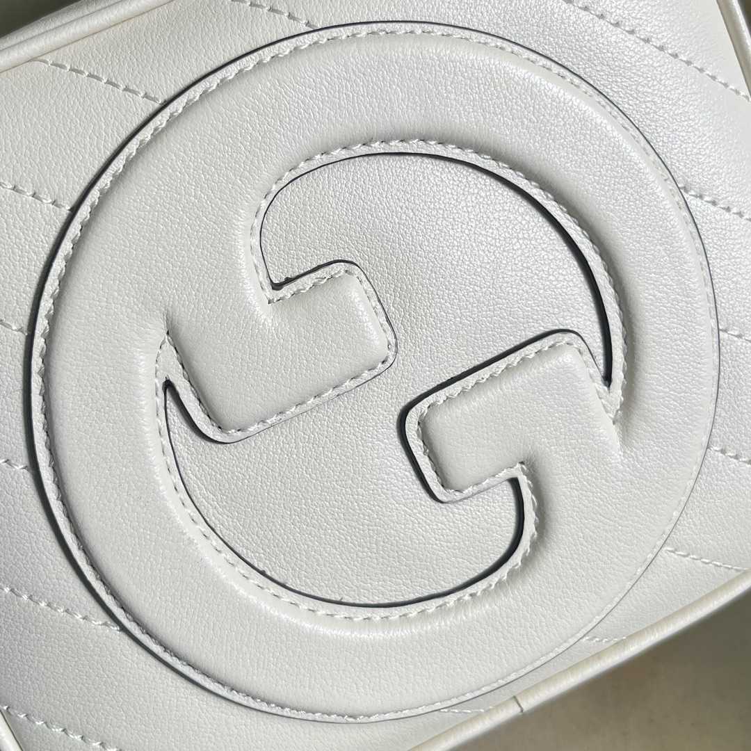 Gucci Blondie Top Handle Bag (17-15-9cm) - 