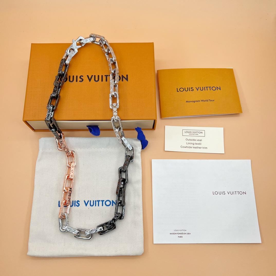 Louis Vuitton Monogram Chain Necklace    M01190 - PerfectKickZ