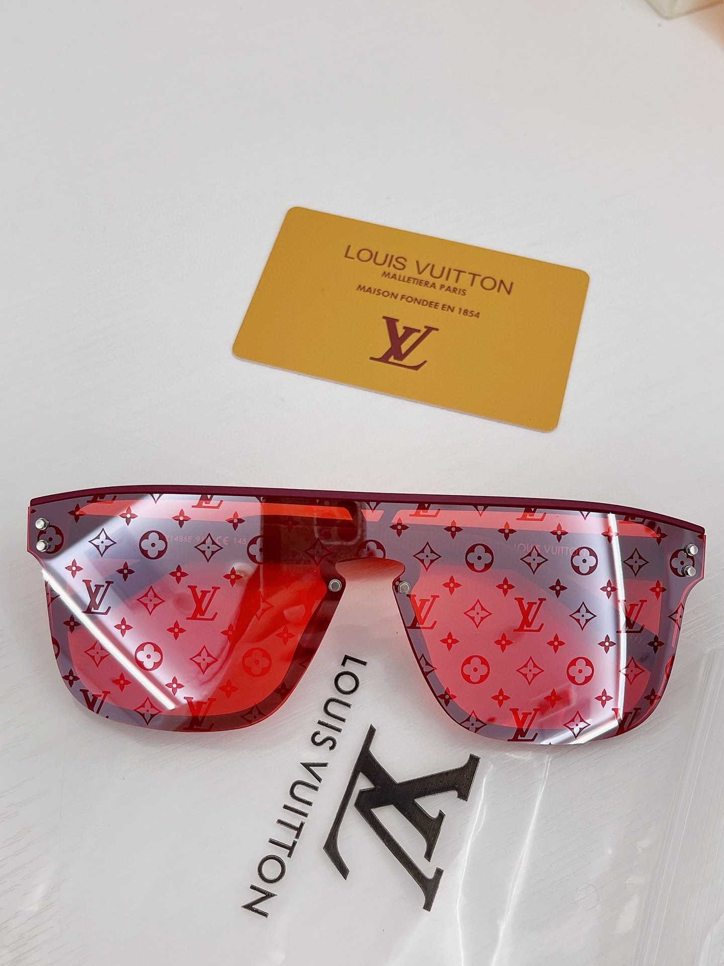 Louis Vuitton LV Waimea Sunglasses   Z1082 - PerfectKickZ