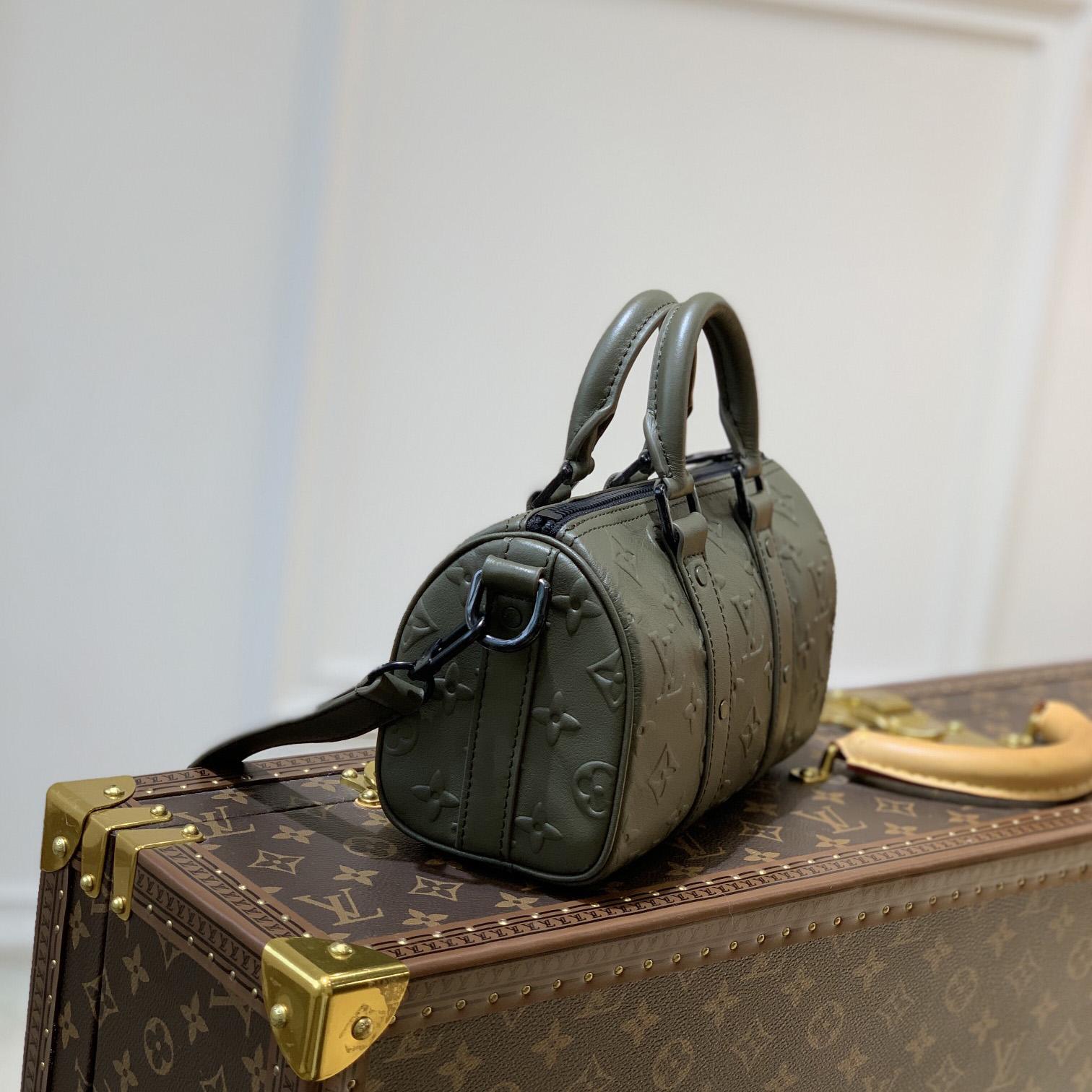 Louis Vuitton XS Other Leather Bag(21 x 12 x 9cm)  M57961 - PerfectKickZ
