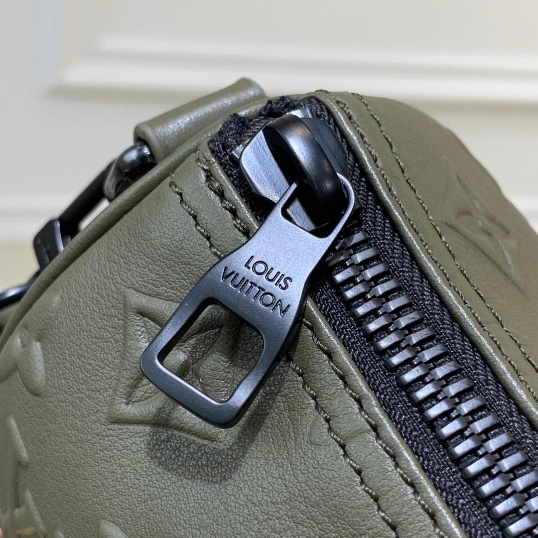 Louis Vuitton XS Other Leather Bag(21 x 12 x 9cm)  M57961 - PerfectKickZ