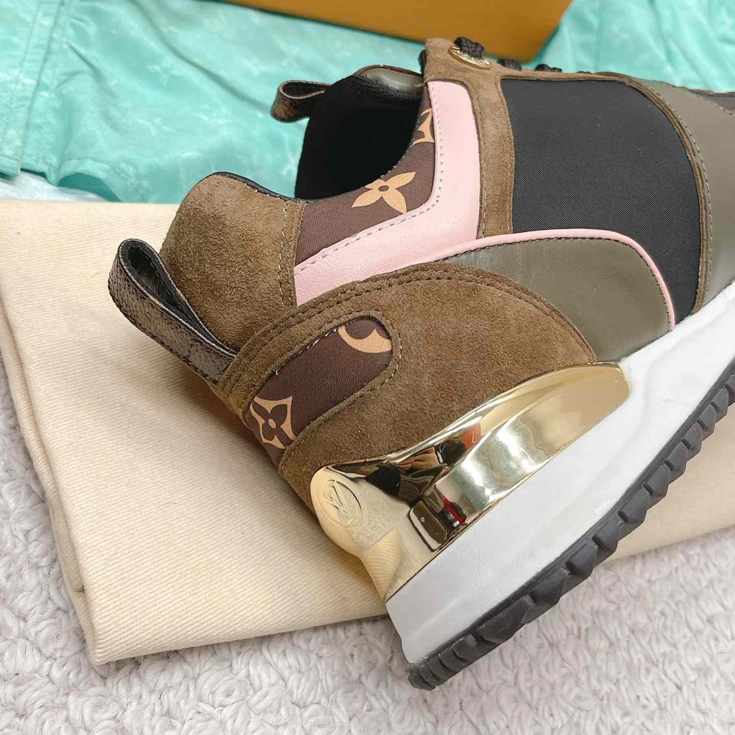 Louis Vuitton Run Away Sneaker   (upon uk size)  1AAP4P - PerfectKickZ