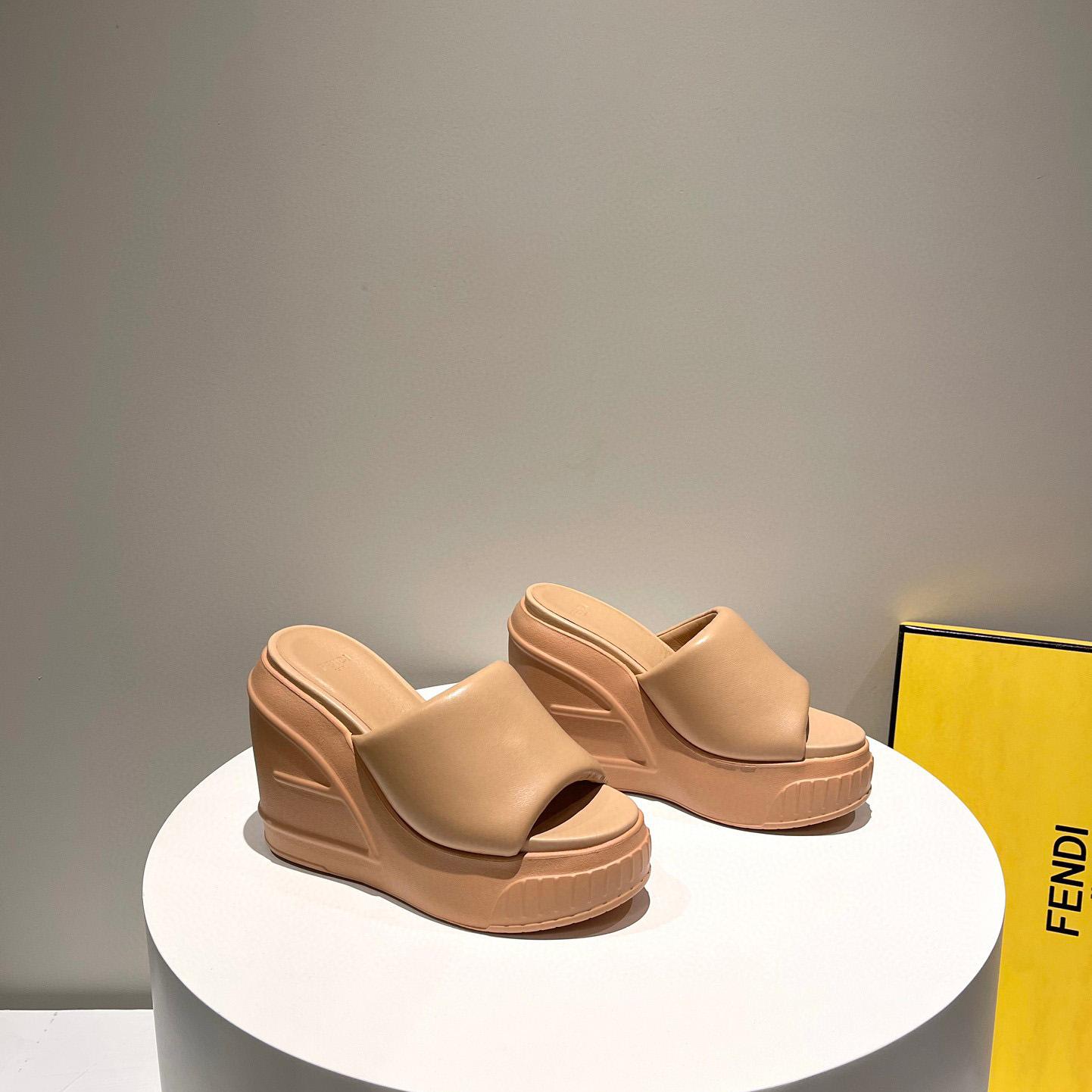 Fendi Fashion Show Beige Nappa Leather Slides - PerfectKickZ