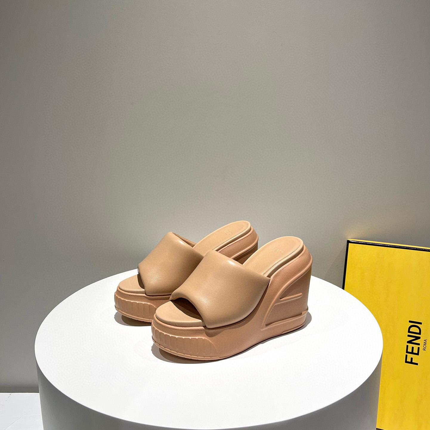 Fendi Fashion Show Beige Nappa Leather Slides - PerfectKickZ