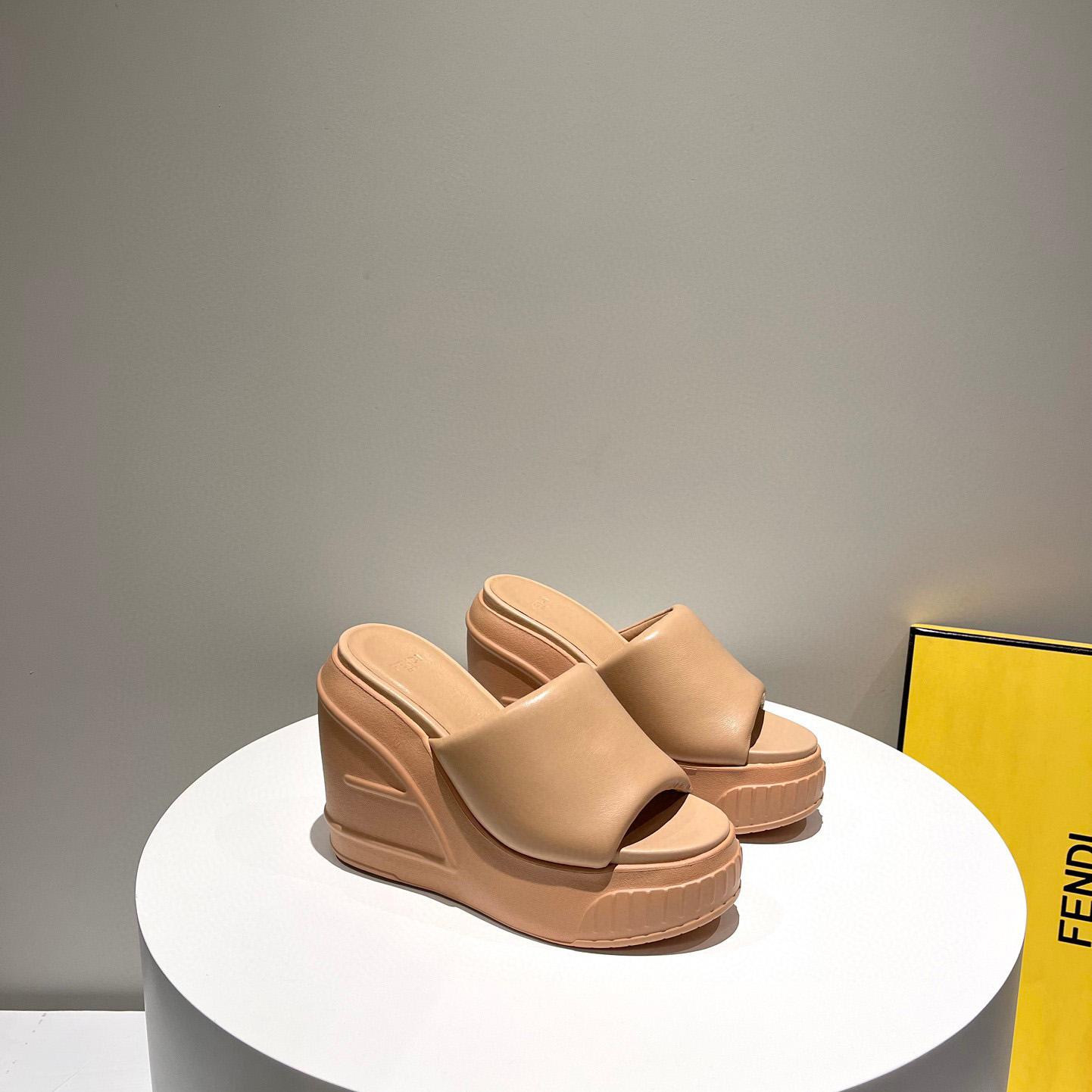 Fendi Fashion Show Beige Nappa Leather Slides - PerfectKickZ