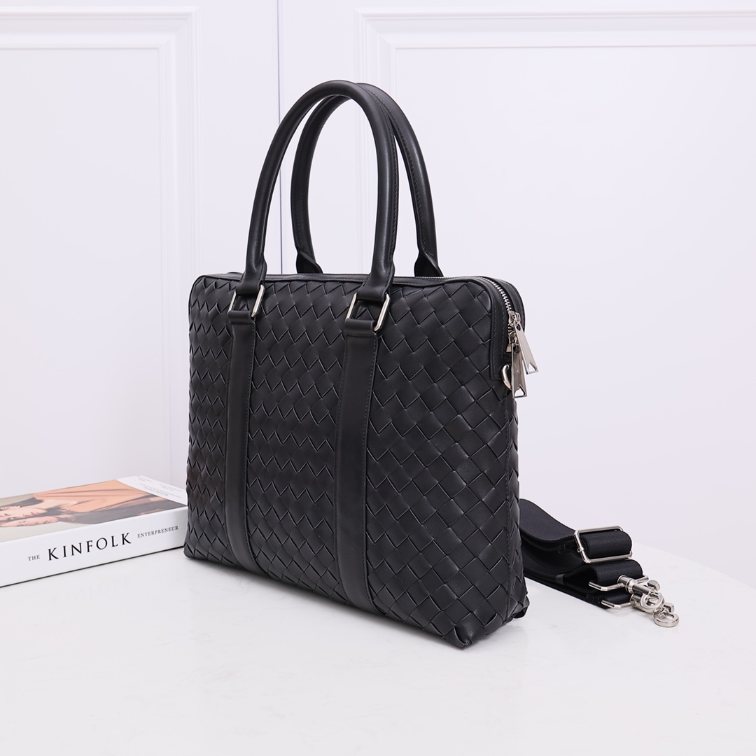 Bottega Veneta Slim Intrecciato Briefcase - PerfectKickZ