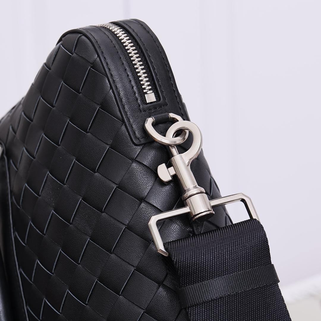 Bottega Veneta Slim Intrecciato Briefcase - PerfectKickZ