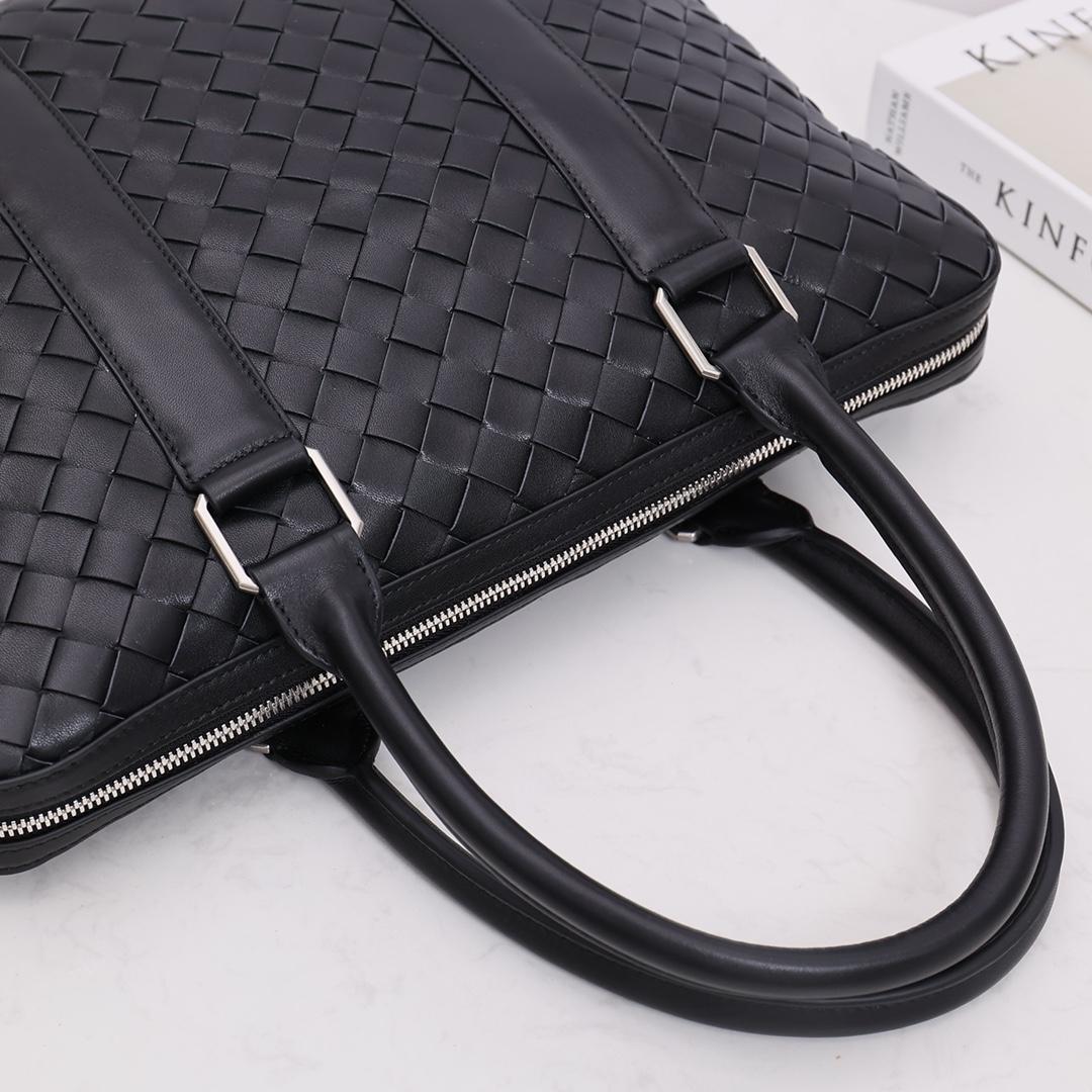 Bottega Veneta Slim Intrecciato Briefcase - PerfectKickZ