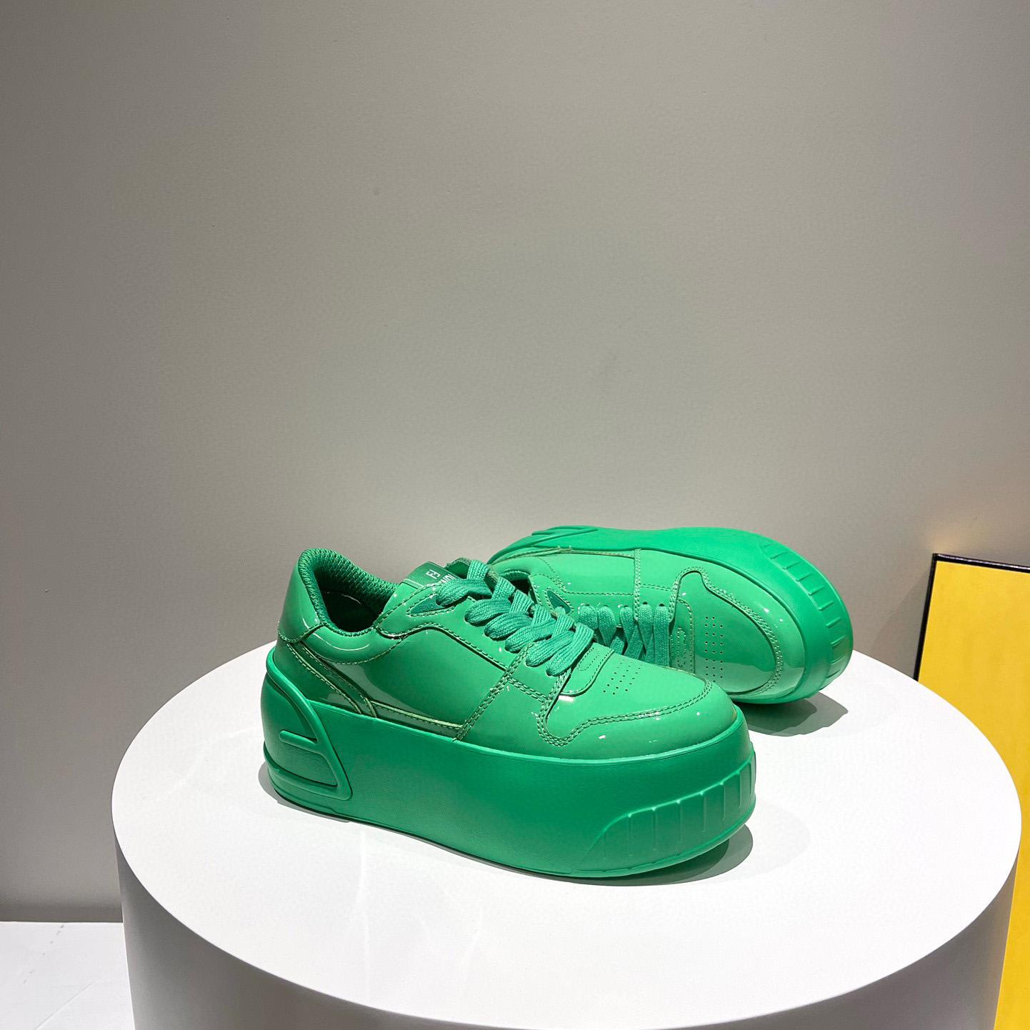 Fendi Fashion Show Green Leather Low-Tops Sneaker  - PerfectKickZ