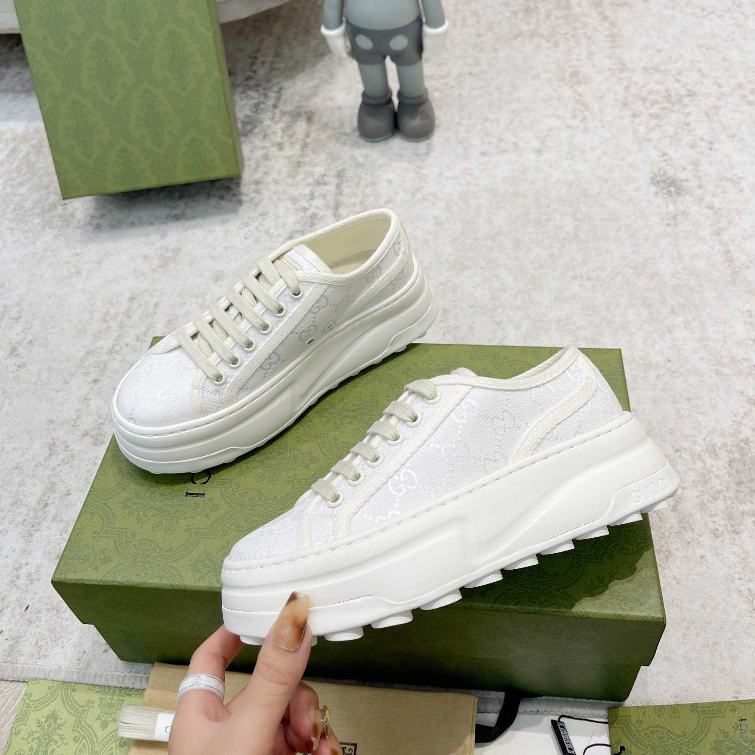Gucci Women's GG Sneaker - PerfectKickZ