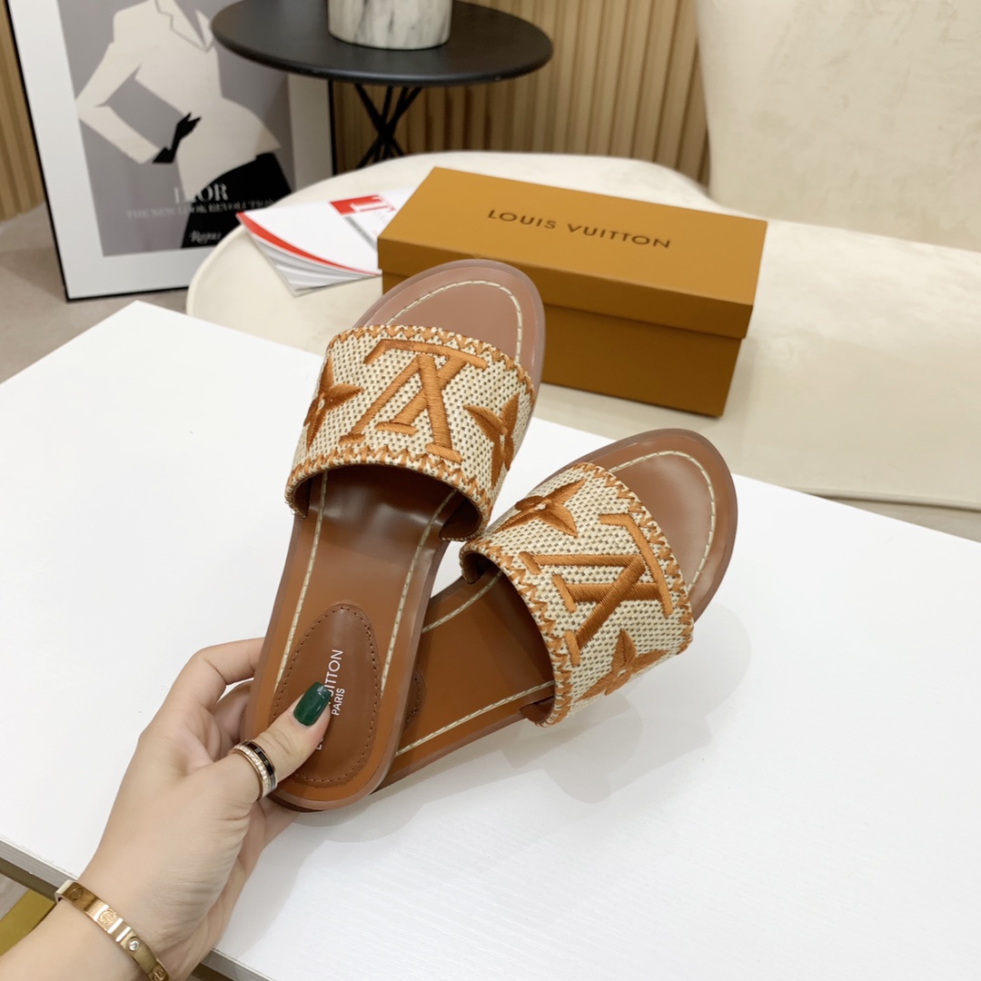 Louis Vuitton Lock It Flat Mule - PerfectKickZ