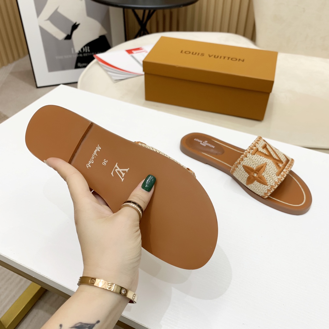 Louis Vuitton Lock It Flat Mule - PerfectKickZ