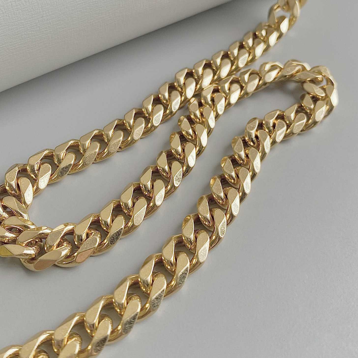 Celine Chain Shoulder Bag Triomphe In Shiny Calfskin - 