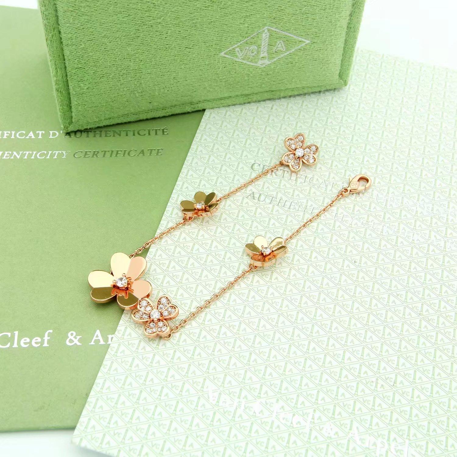 Van Cleef & Arpels Frivole bracelet, 5 Flowers - PerfectKickZ
