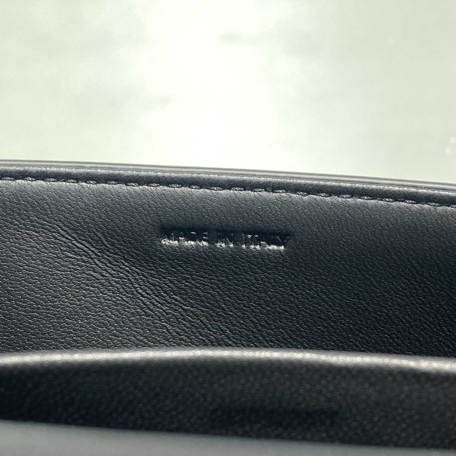 Celine Chain Box Triomphe Bag In Shiny Calfskin - 