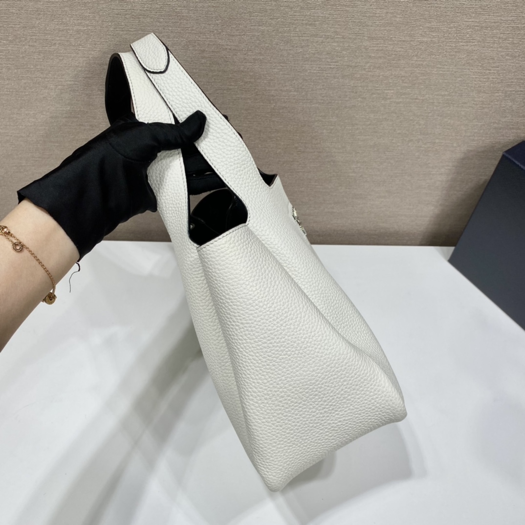 Prada Leather Tote - PerfectKickZ