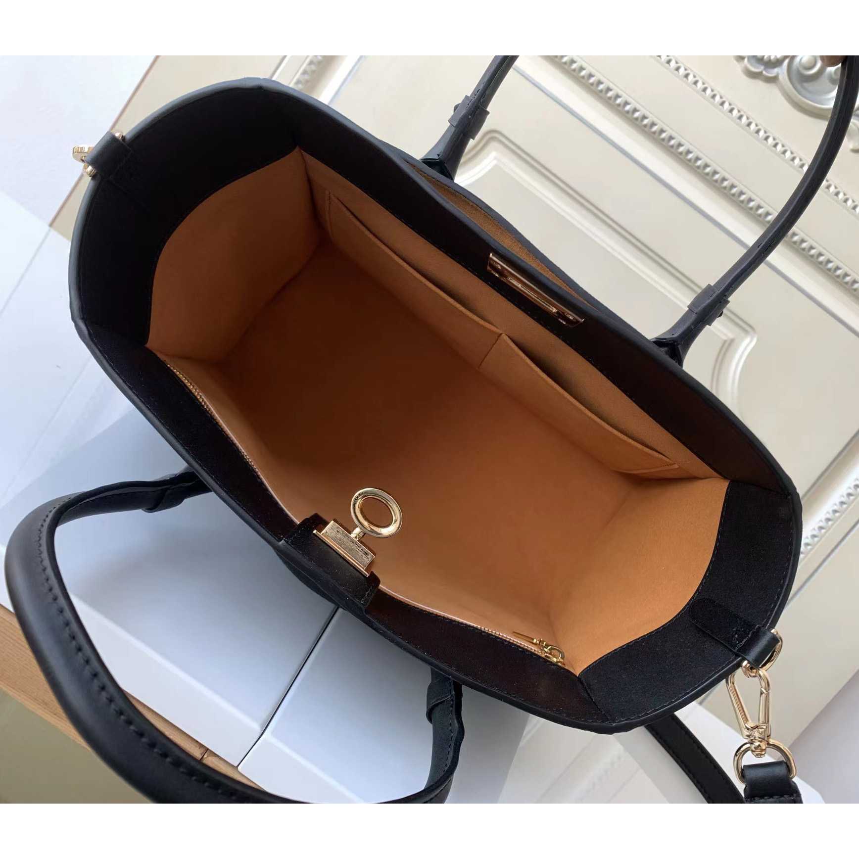 Louis Vuitton On My Side MM   M53826 - PerfectKickZ