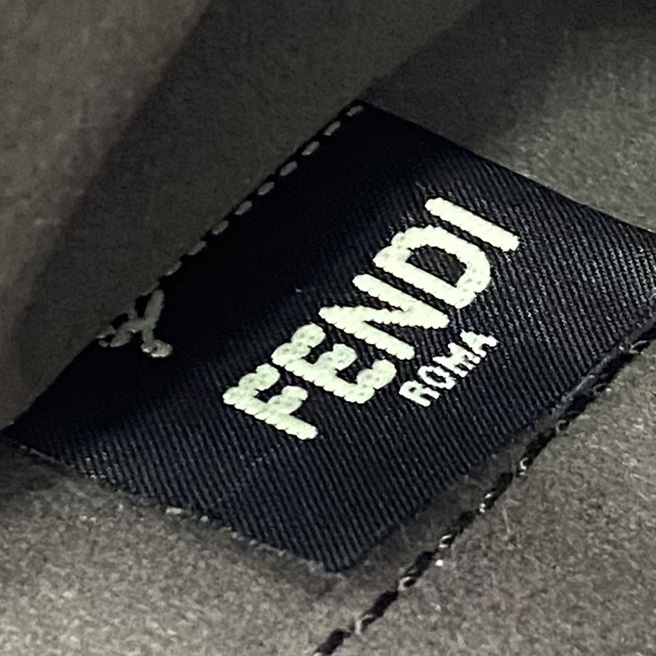Fendi FF Logo Bottom Shoulder Bag(26cm) - PerfectKickZ
