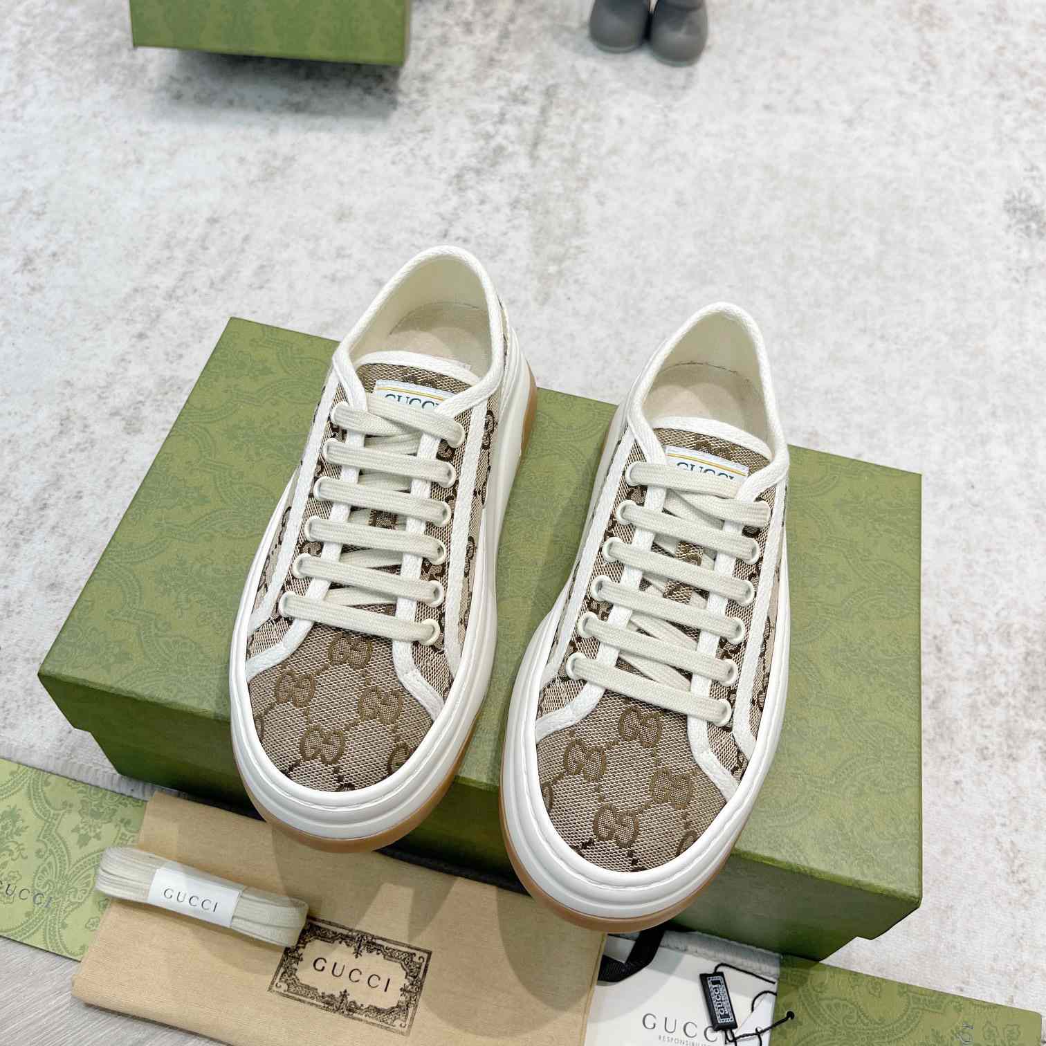 Gucci Women's GG Sneaker - PerfectKickZ
