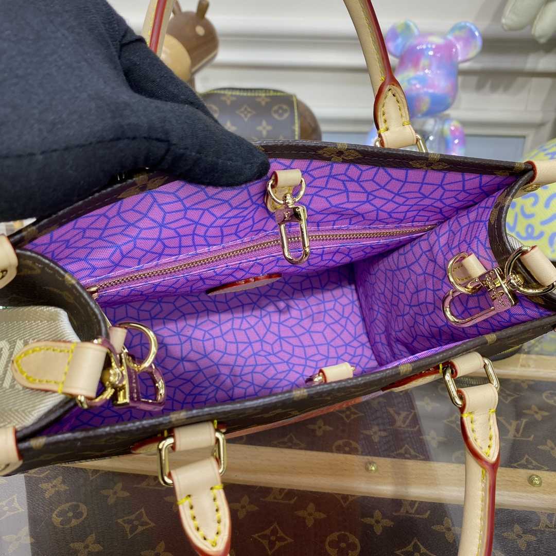Louis Vuitton LV x YK OnTheGo PM (25*19*11.5cm) M46467 - PerfectKickZ