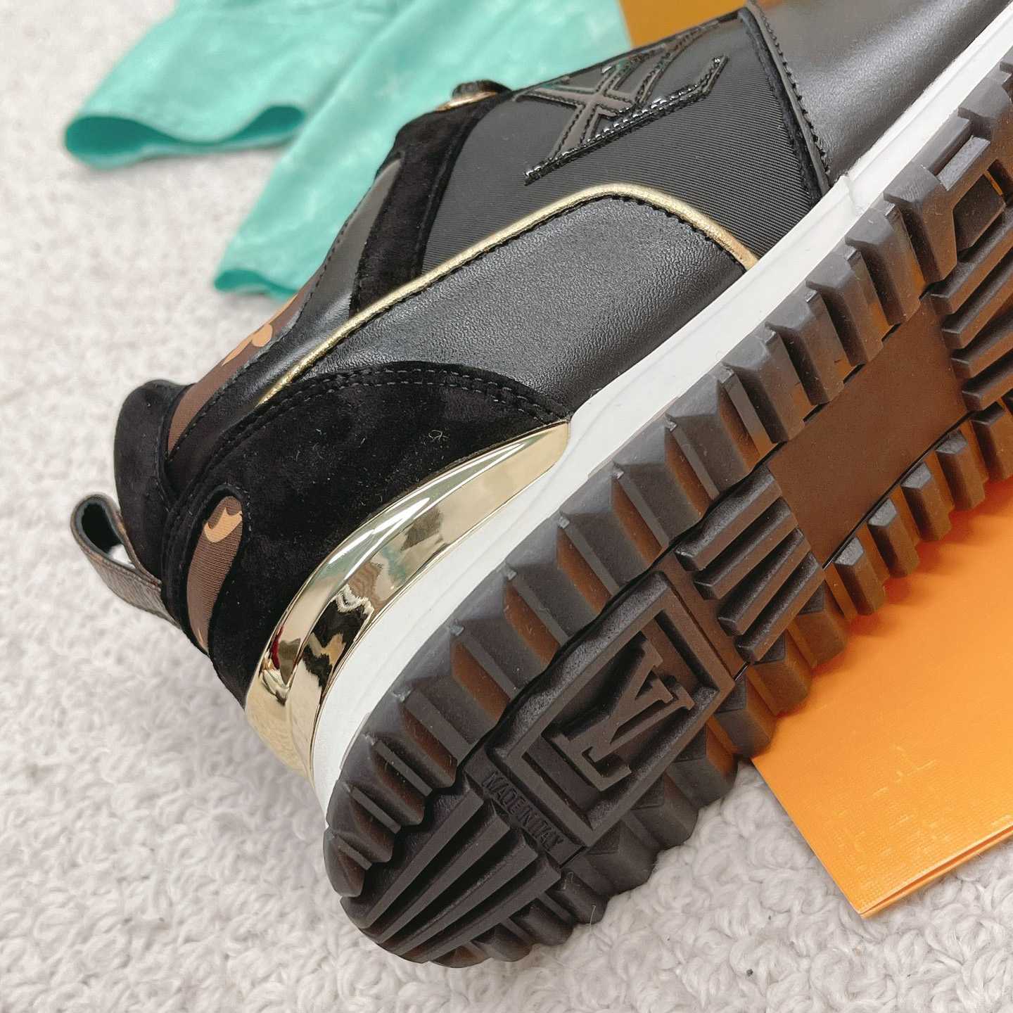 Louis Vuitton Run Away Sneaker   (upon uk size)  1AAP3D - PerfectKickZ