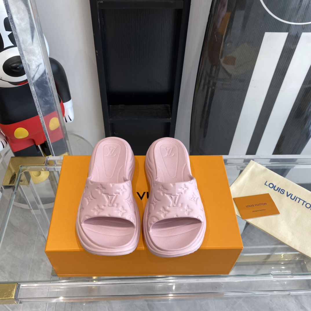 Louis Vuitton Pool 55 Flat Comfort Mule - 