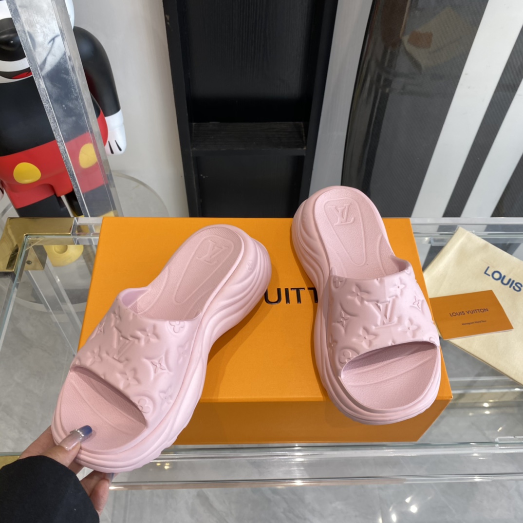 Louis Vuitton Pool 55 Flat Comfort Mule - 