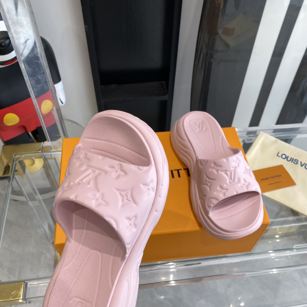 Louis Vuitton Pool 55 Flat Comfort Mule - 