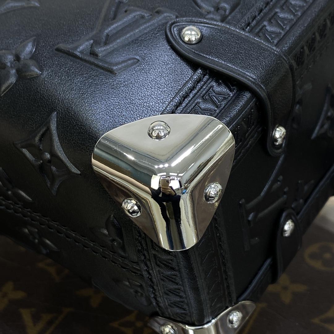 Louis Vuitton Side Trunk (21x14x6cm)  M21709 - 