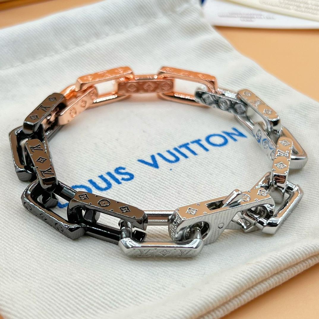 Louis Vuitton Monogram Chain Bracelet    M0998L - PerfectKickZ