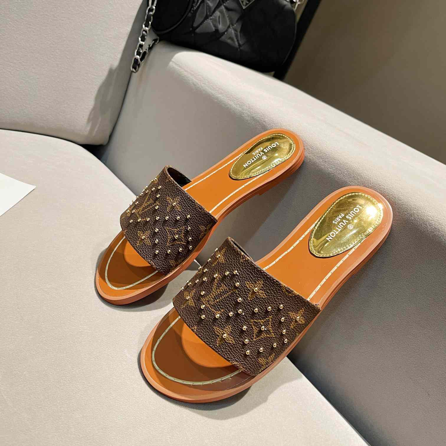 Louis Vuitton Lock It Flat Mule       1AAZYR - PerfectKickZ