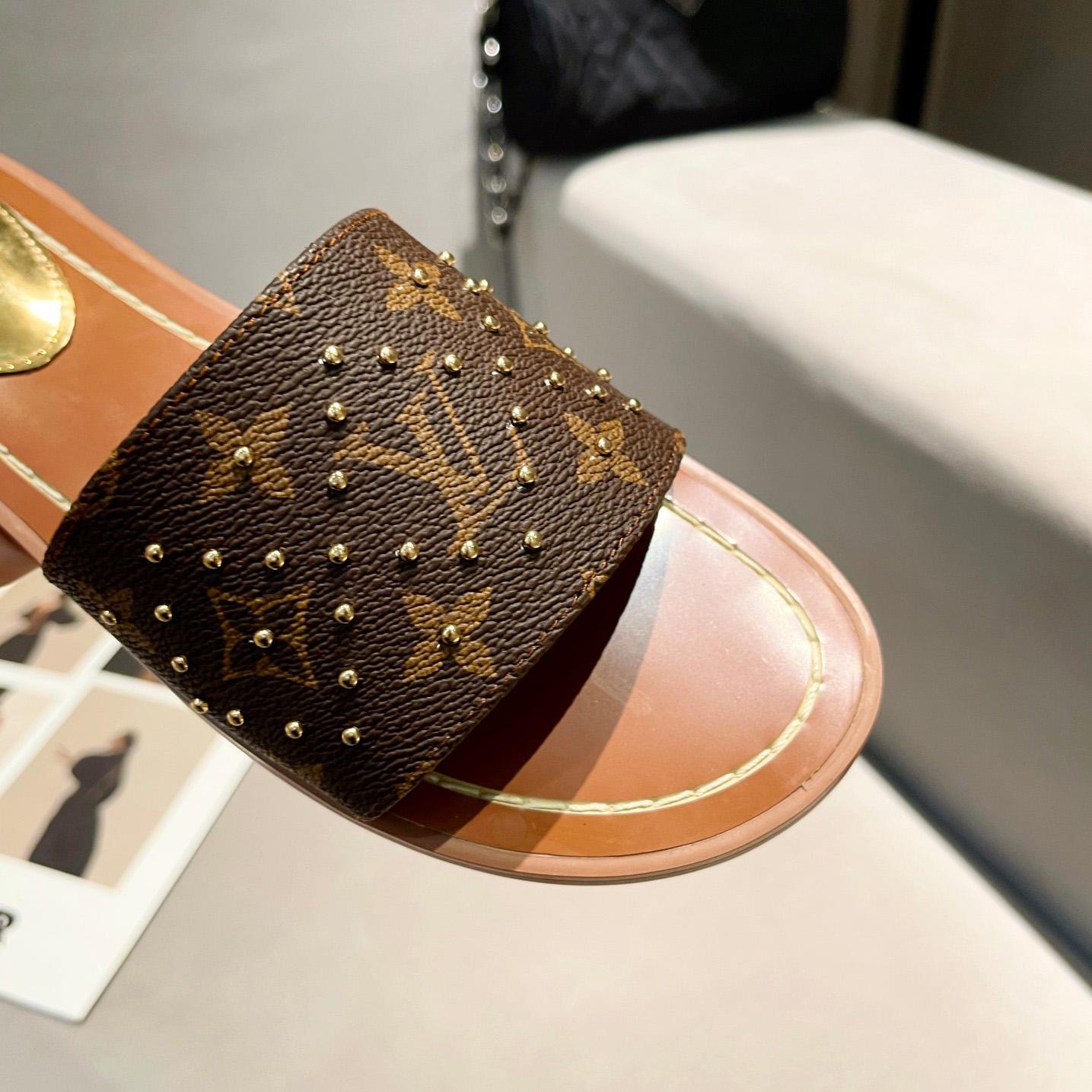 Louis Vuitton Lock It Flat Mule       1AAZYR - PerfectKickZ