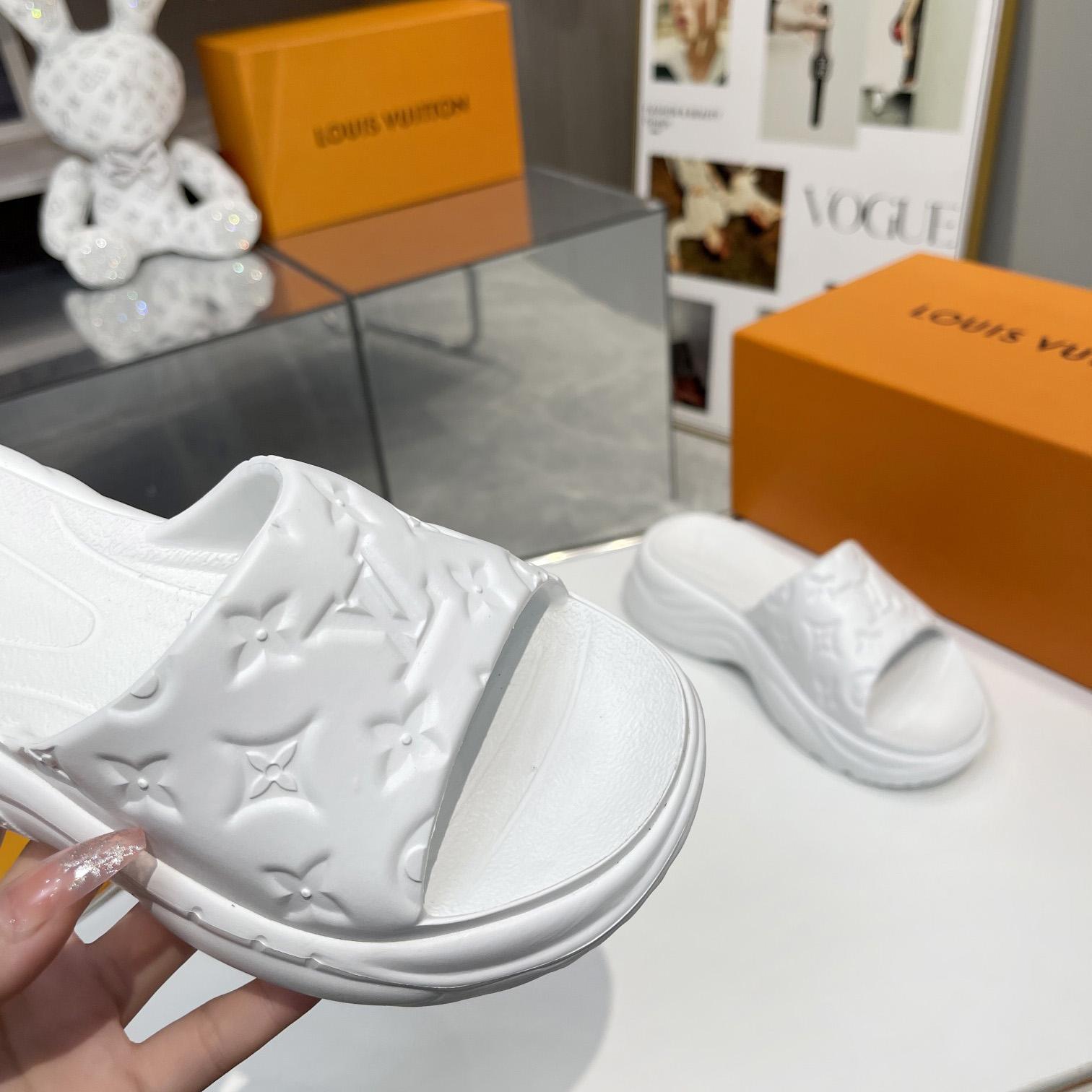 Louis Vuitton Pool 55 Flat Comfort Mule     1AB3FW - PerfectKickZ