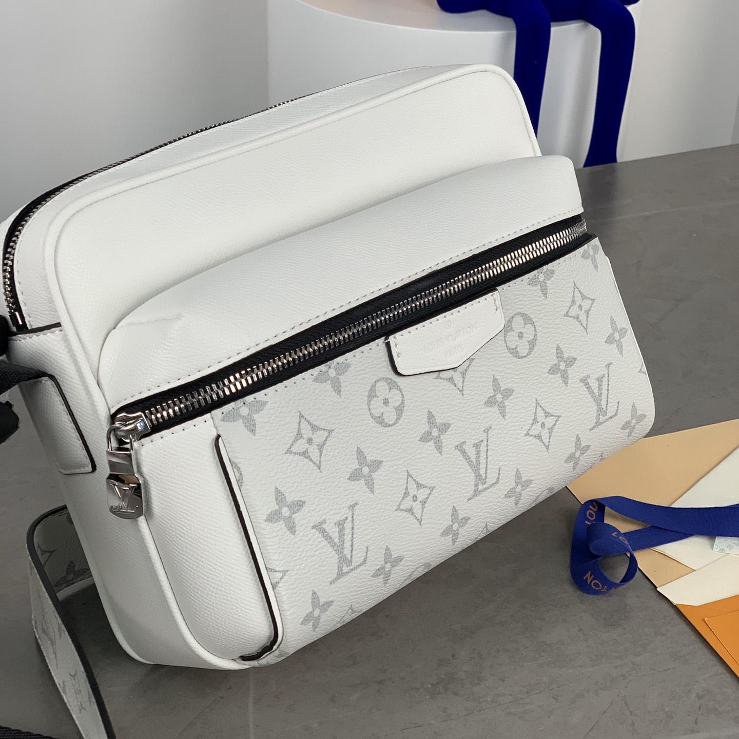  Louis Vuitton Outdoor Messenger(29.5-20-10.5cm)   M30243 - PerfectKickZ