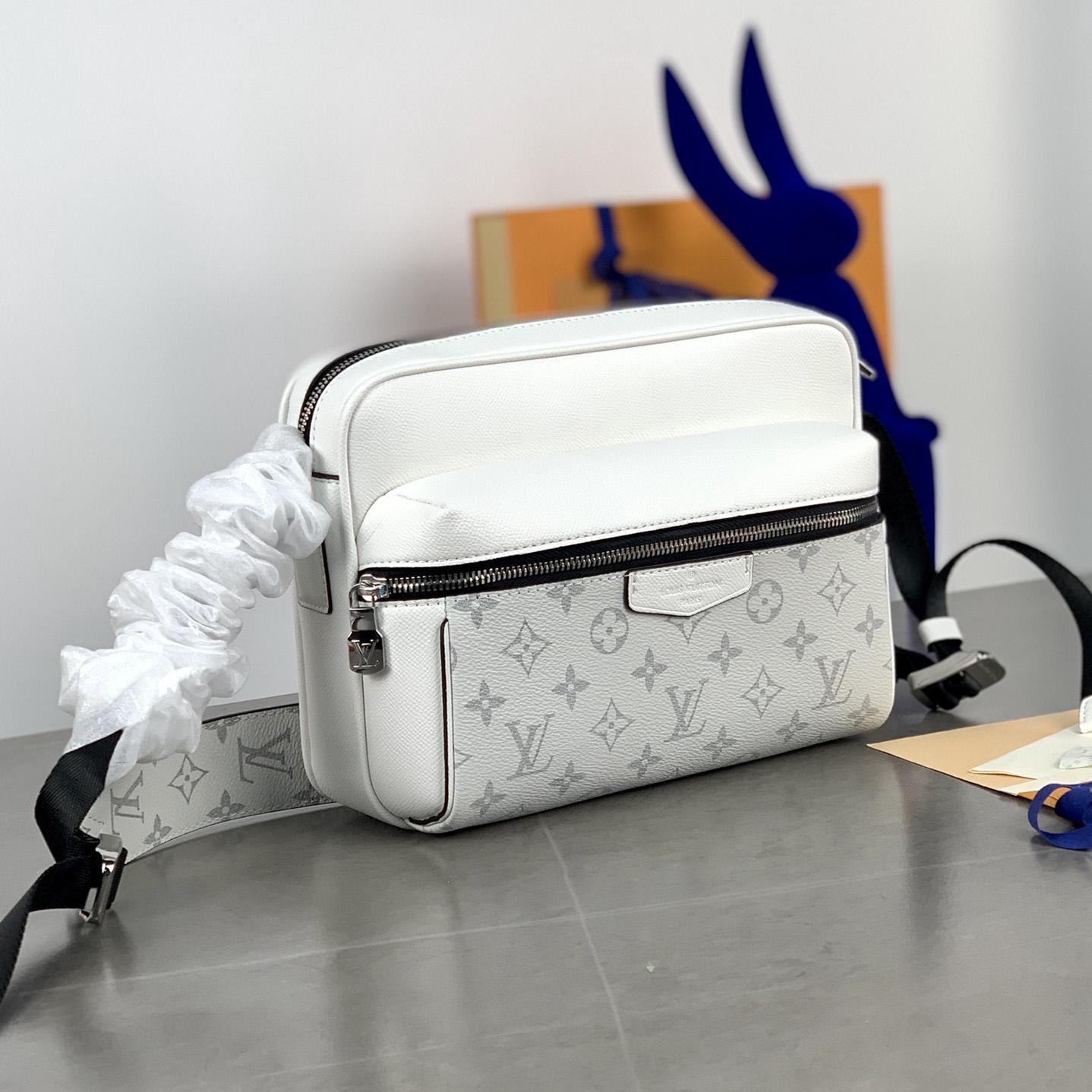  Louis Vuitton Outdoor Messenger(29.5-20-10.5cm)   M30243 - PerfectKickZ