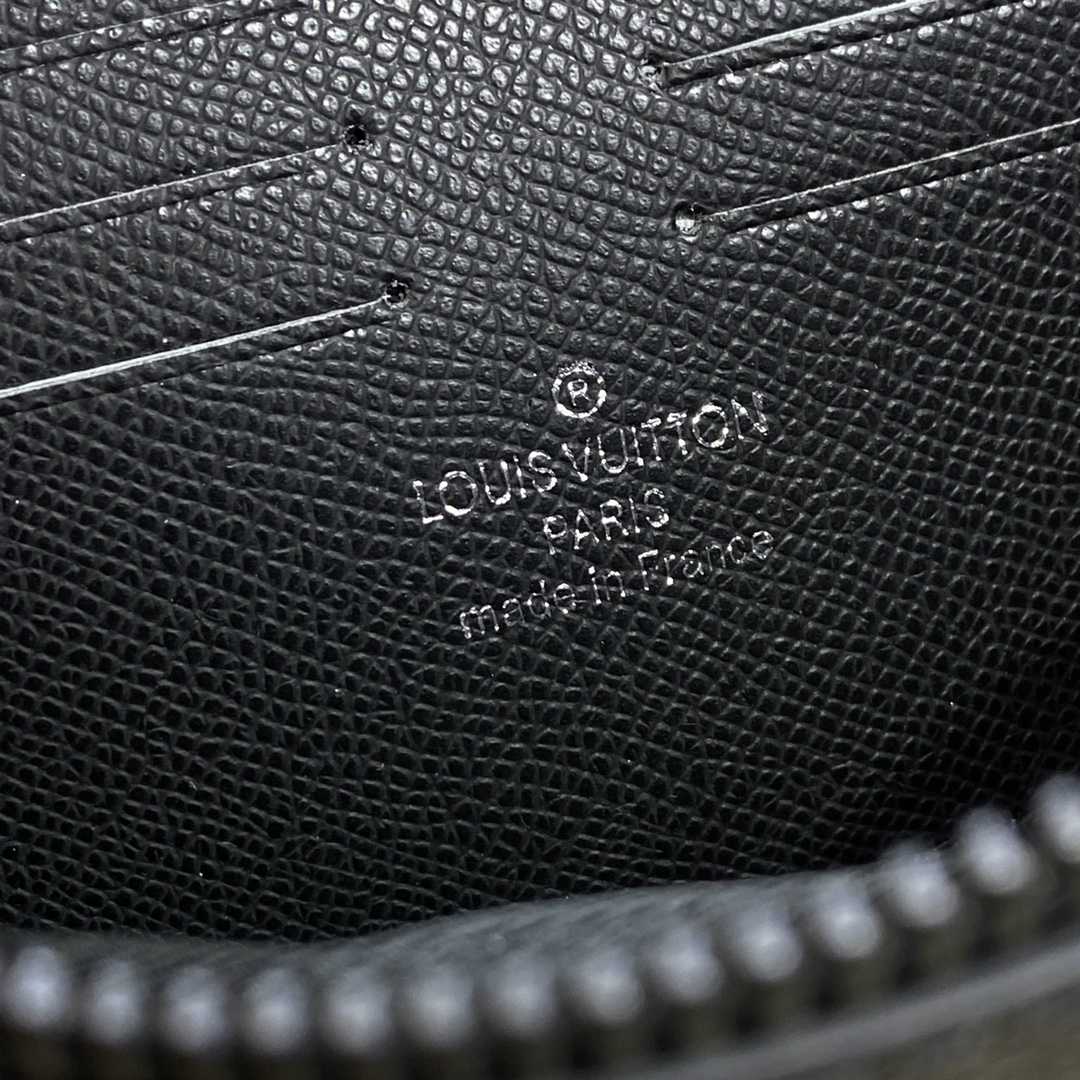 Louis Vuitton Pochette Kasai(25*15.5 *6.5cm)   M82078 - PerfectKickZ