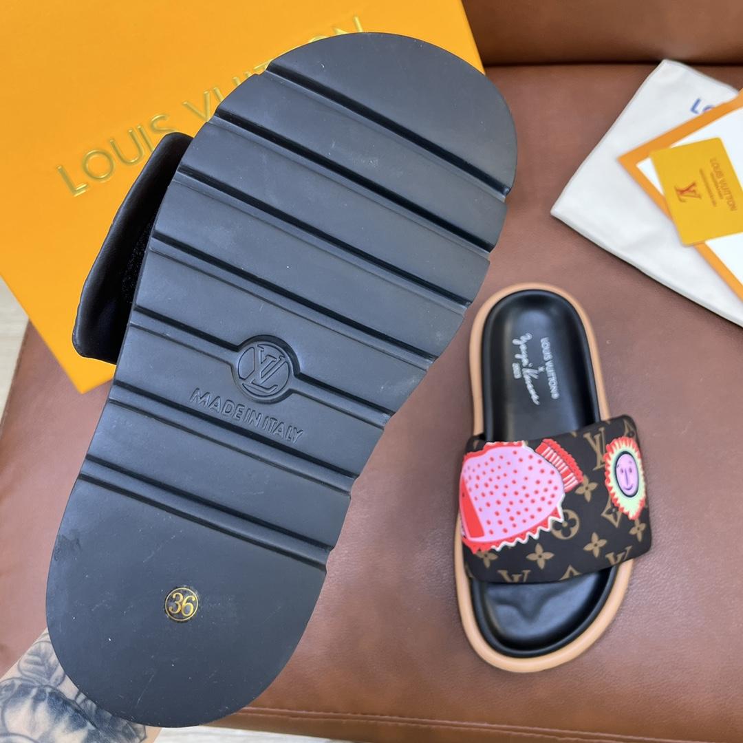 Louis Vuitton LV x YK Pool Pillow Flat Comfort Mule   1ABD8T - PerfectKickZ