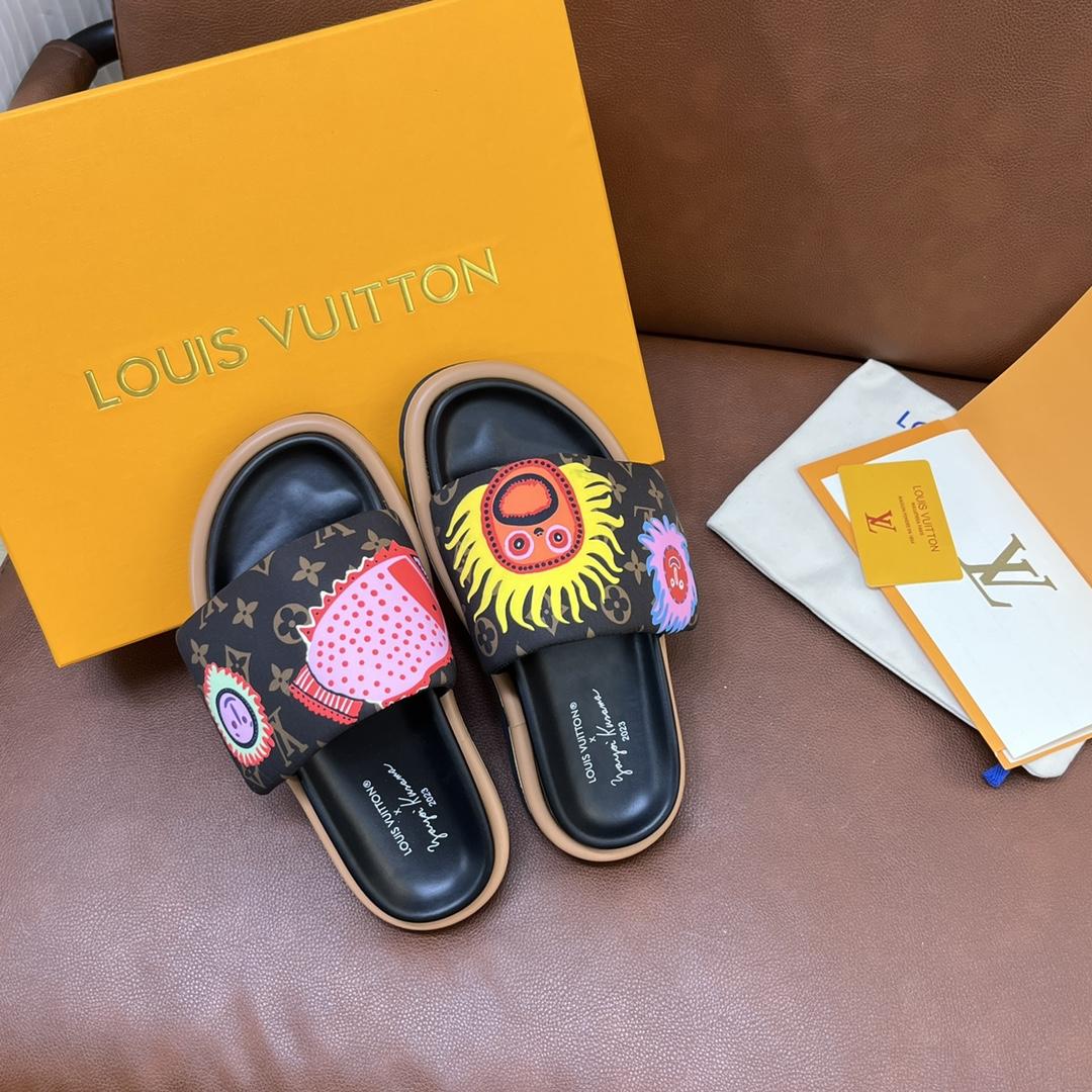 Louis Vuitton LV x YK Pool Pillow Flat Comfort Mule   1ABD8T - PerfectKickZ