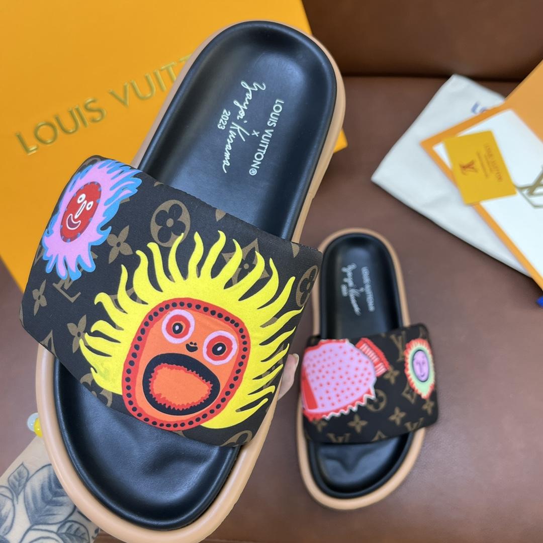 Louis Vuitton LV x YK Pool Pillow Flat Comfort Mule   1ABD8T - PerfectKickZ