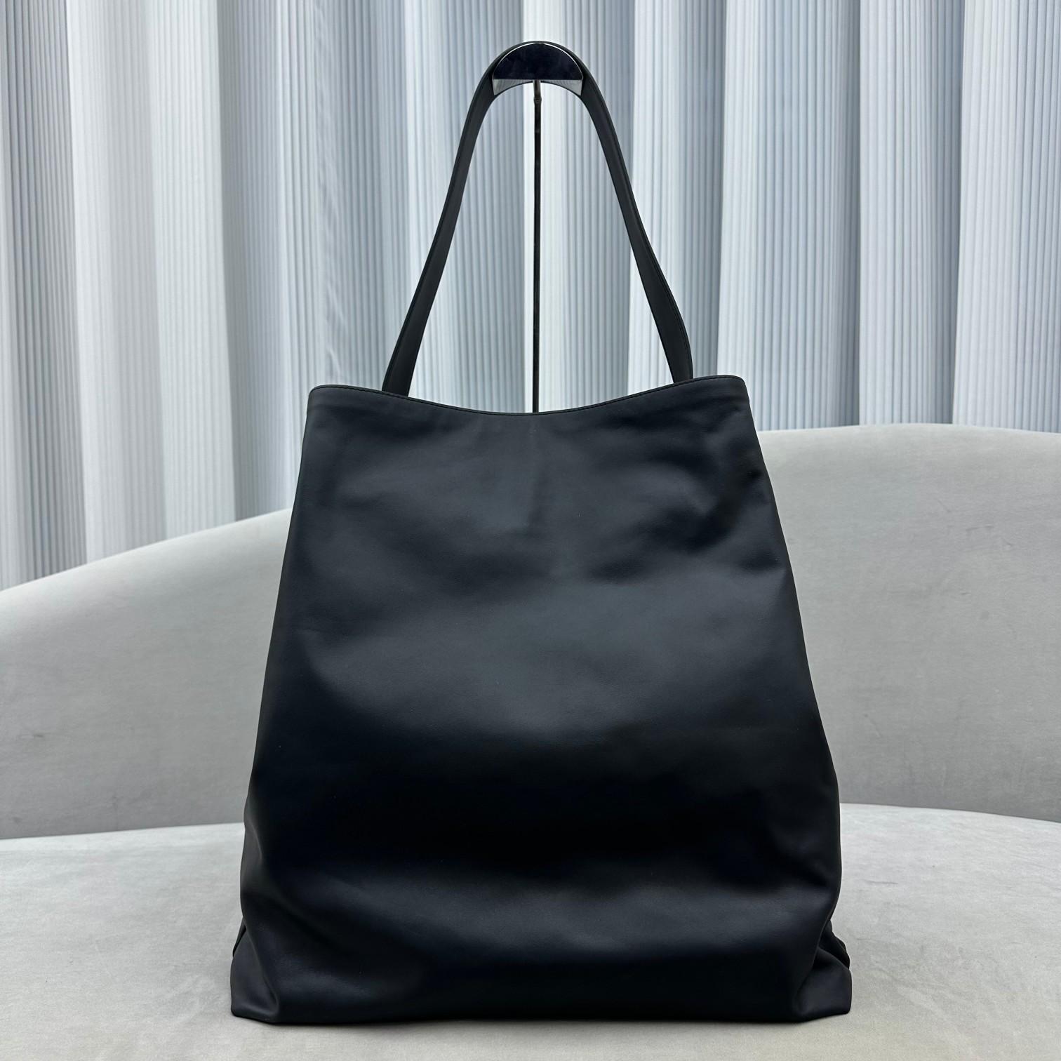 Miu Miu Leather Shoulder Bag  - PerfectKickZ