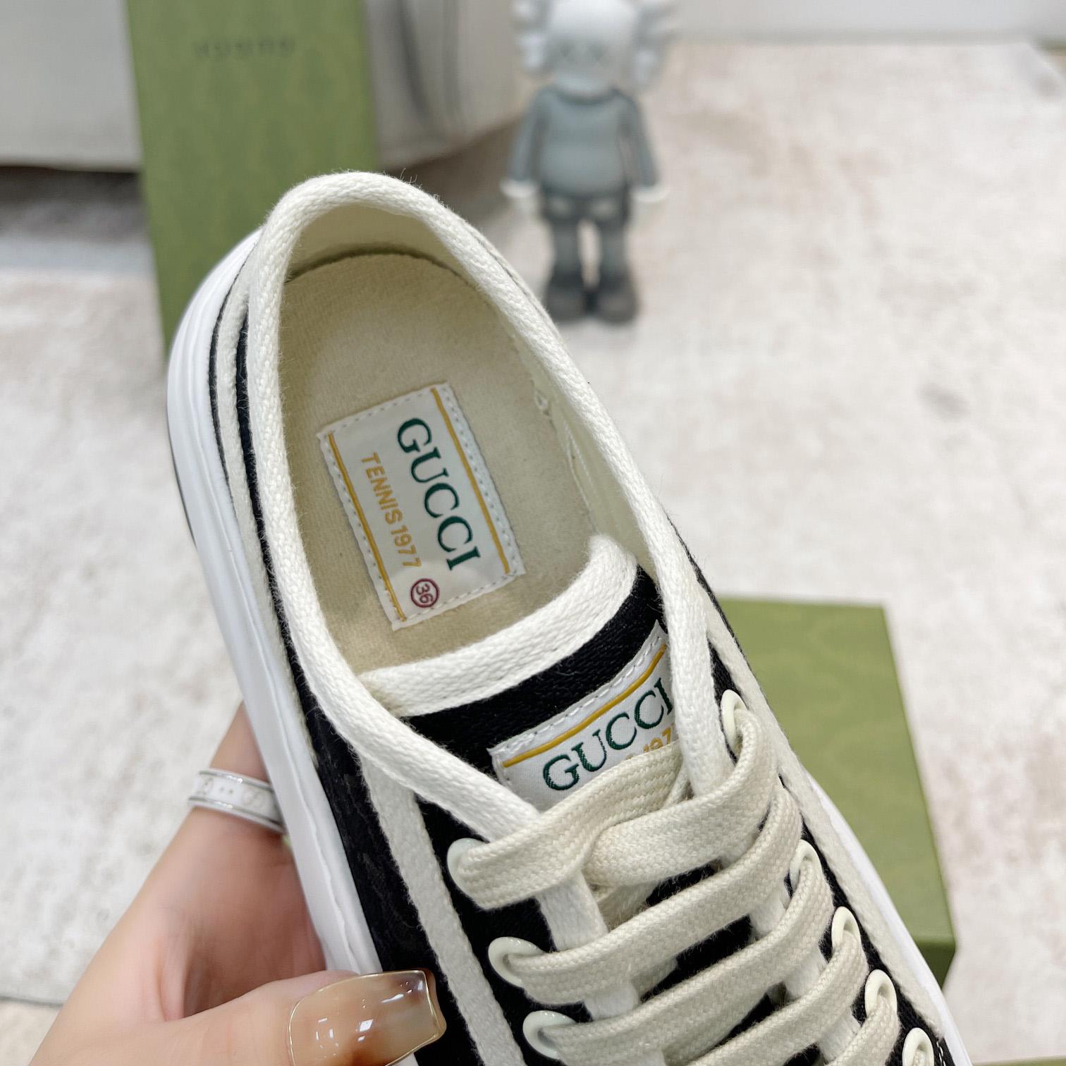 Gucci Women's GG Sneaker - PerfectKickZ