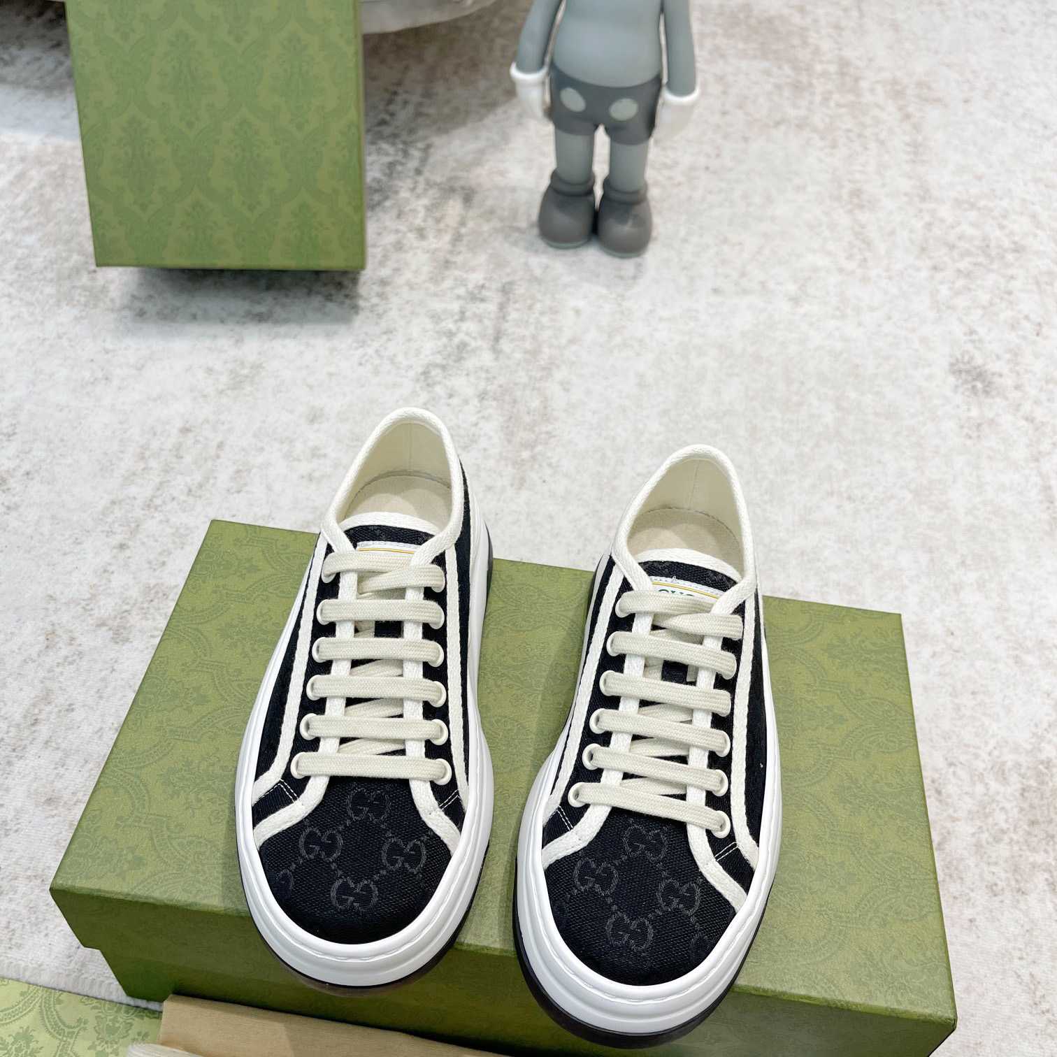 Gucci Women's GG Sneaker - PerfectKickZ