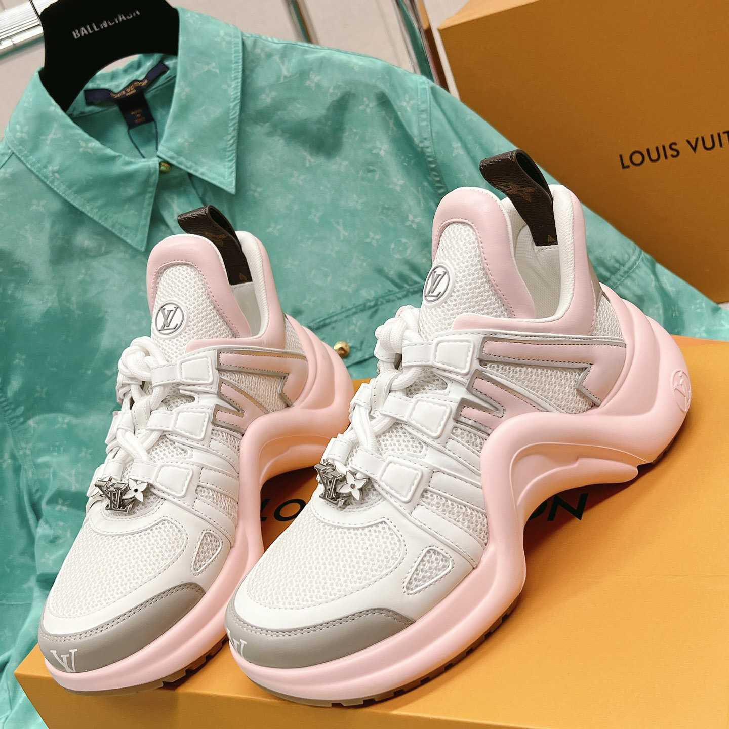 Louis Vuitton LV Archlight Trainers  (upon uk size)     - 