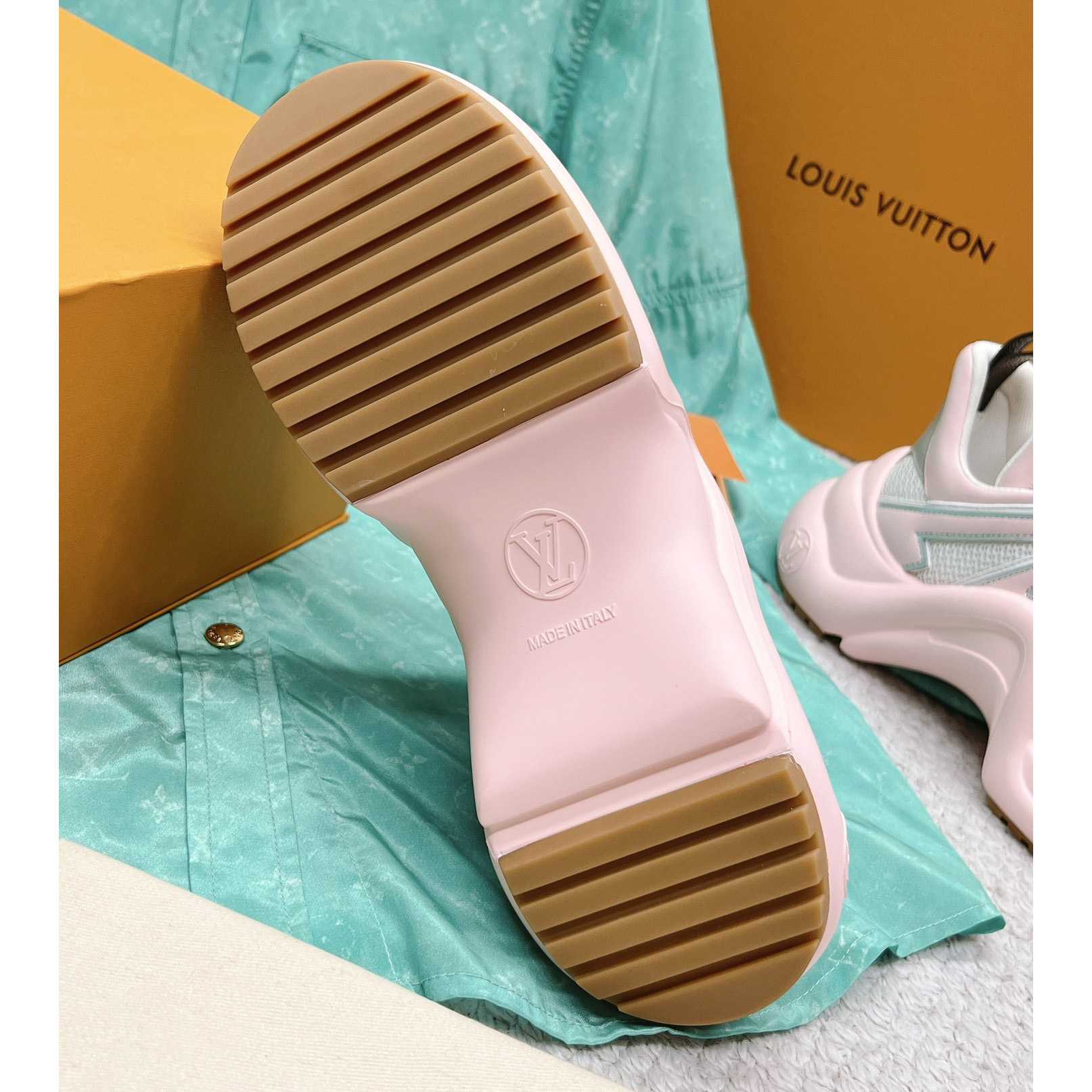 Louis Vuitton LV Archlight Trainers  (upon uk size)     - 