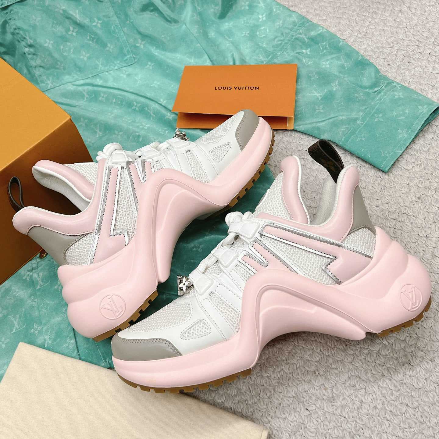 Louis Vuitton LV Archlight Trainers  (upon uk size)     - 