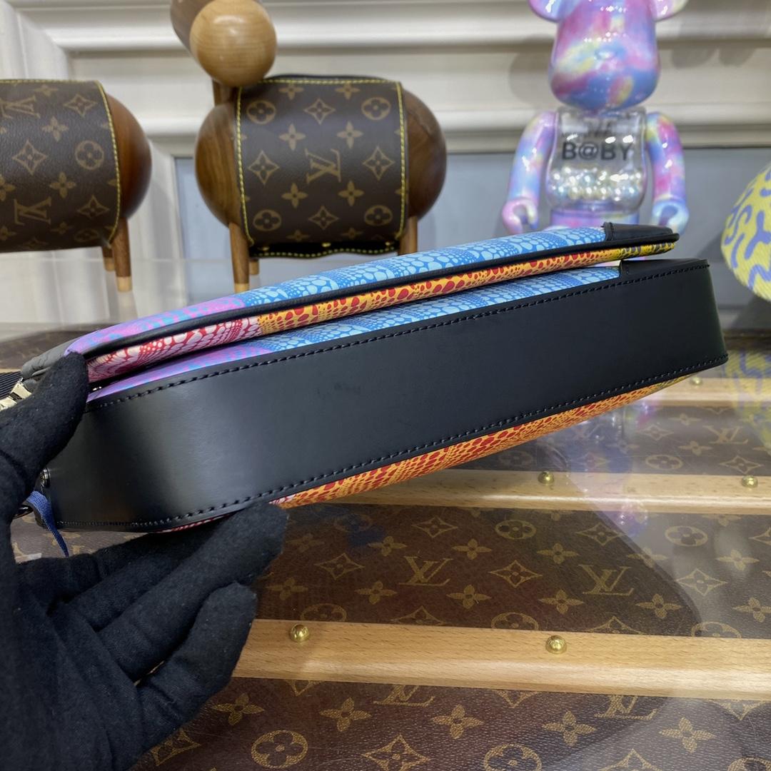 Louis Vuitton LV x YK Trio Messenger (25 x 18.5 x 7cm)   M46435 - PerfectKickZ