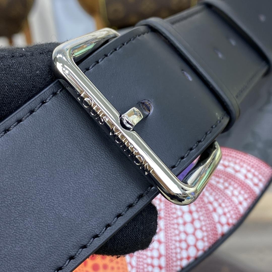 Louis Vuitton LV x YK Maxi Bumbag (47-20-9cm)   M46436 - PerfectKickZ