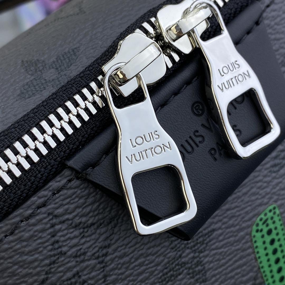 Louis Vuitton LV x YK Maxi Bumbag (47-20-9cm)   M46436 - PerfectKickZ