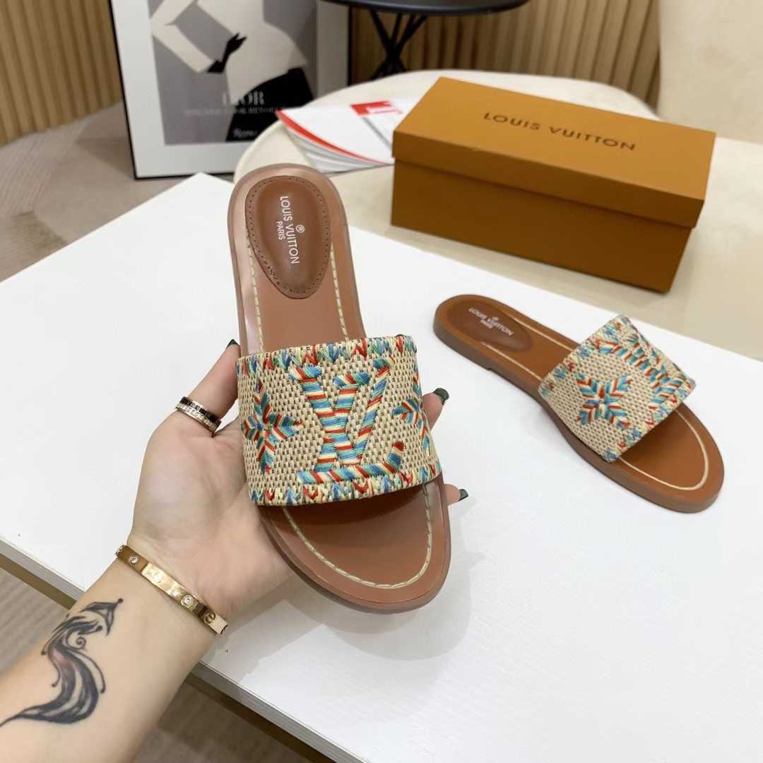 Louis Vuitton Lock It Flat Mule - 