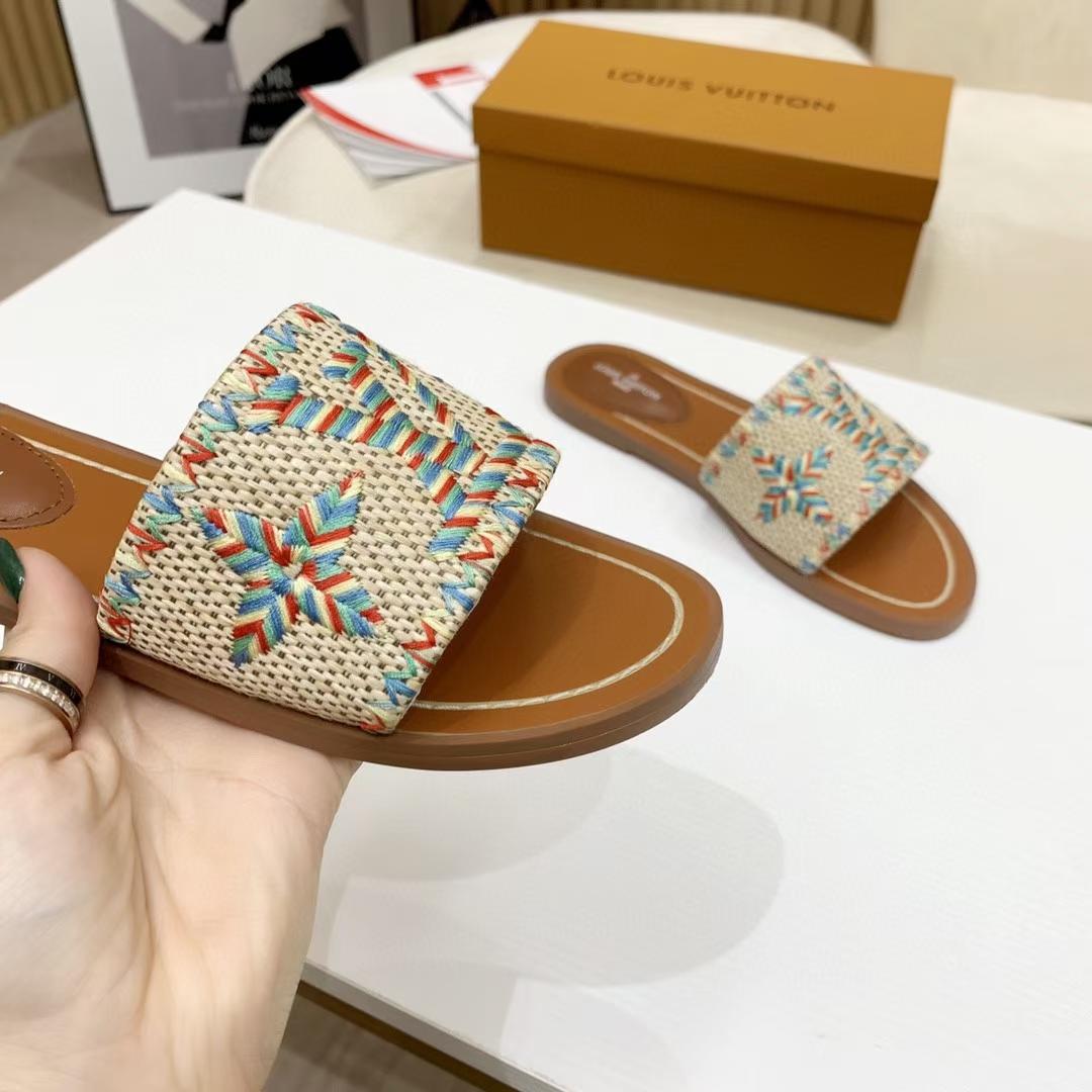Louis Vuitton Lock It Flat Mule - 